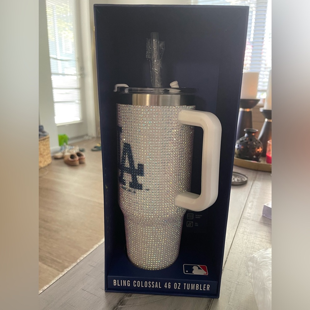 Dodger tumbler